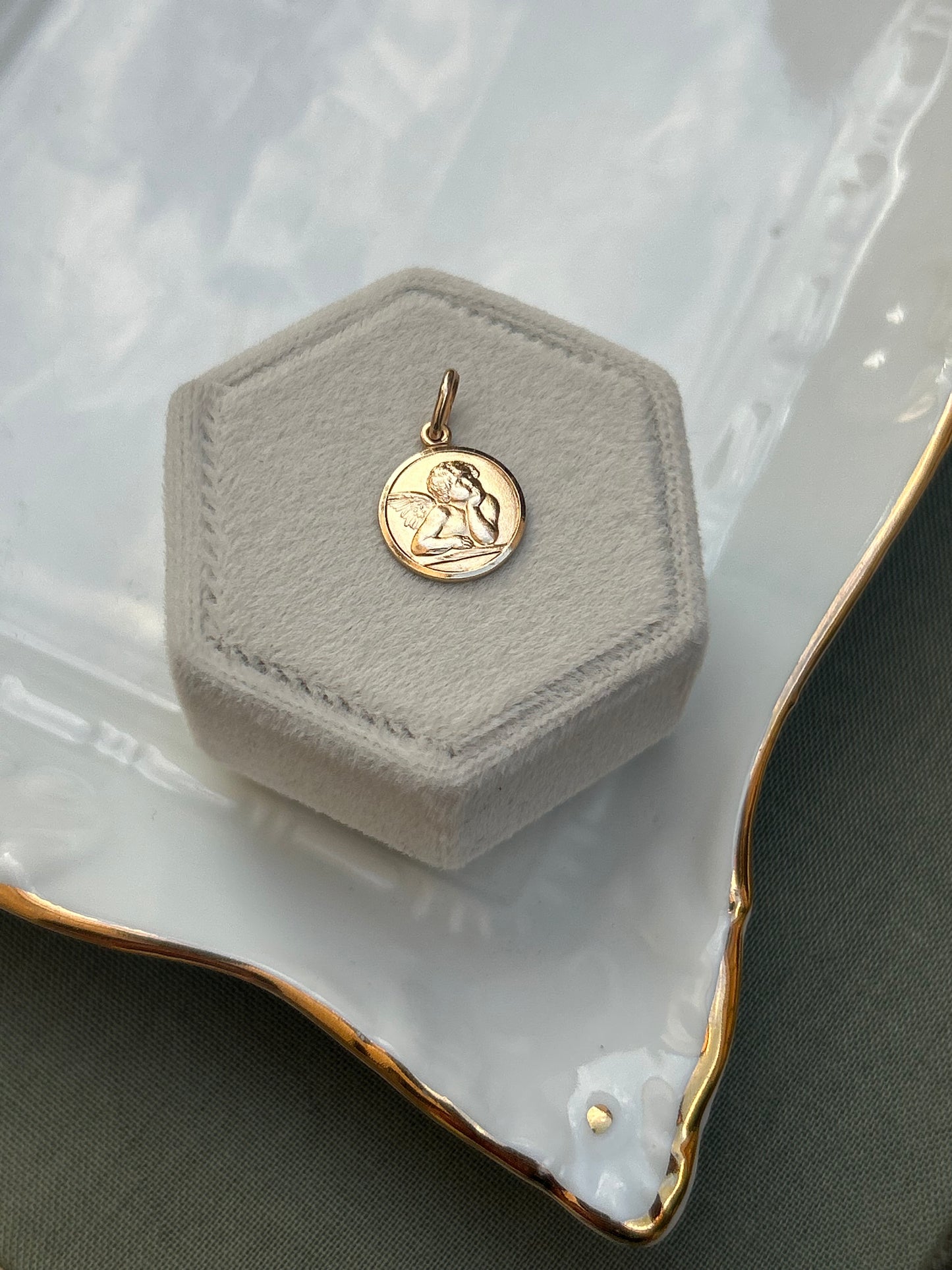 10K Guardian Angel Pendant