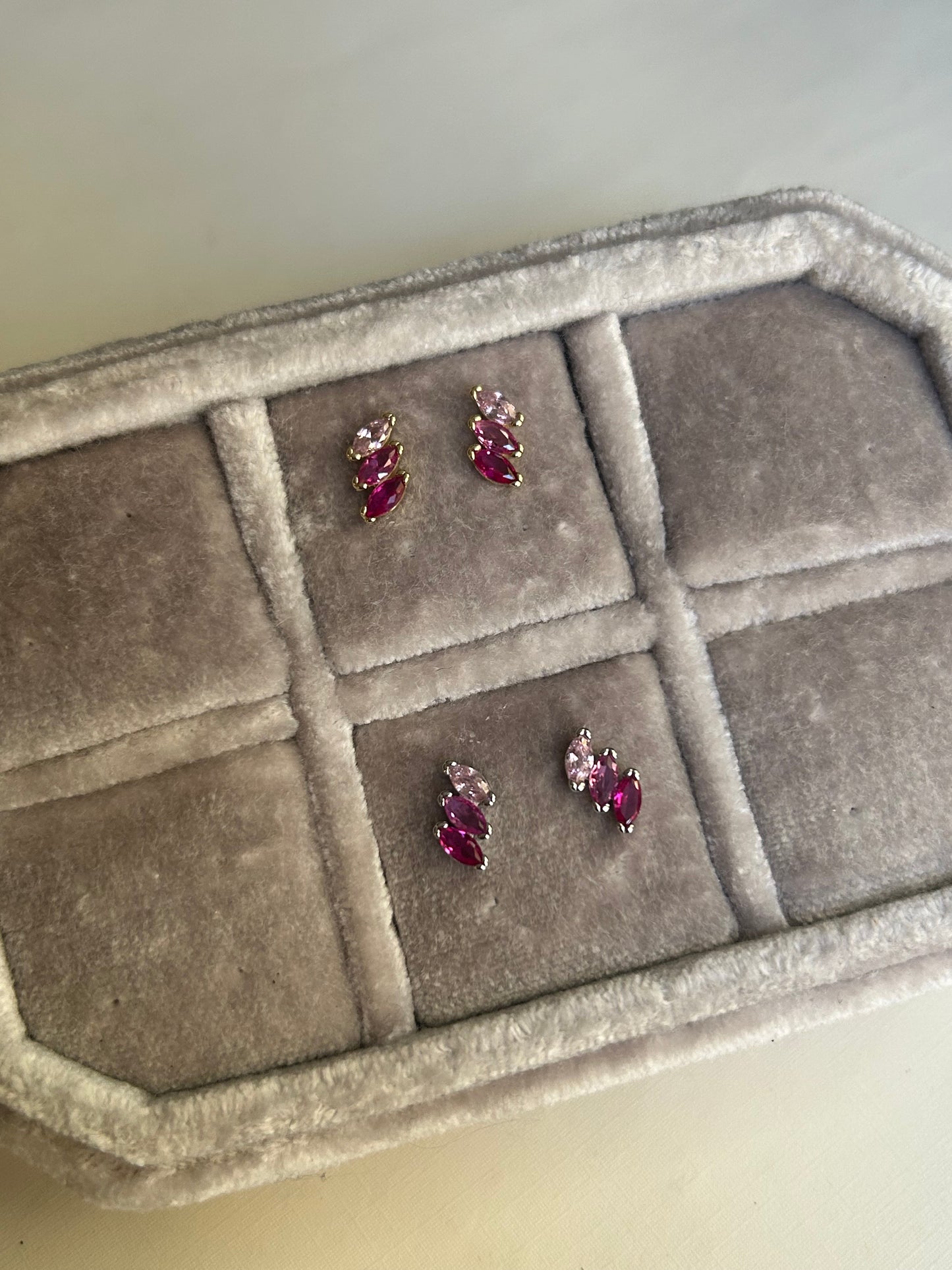 Monochromatic Trinity Studs Rose