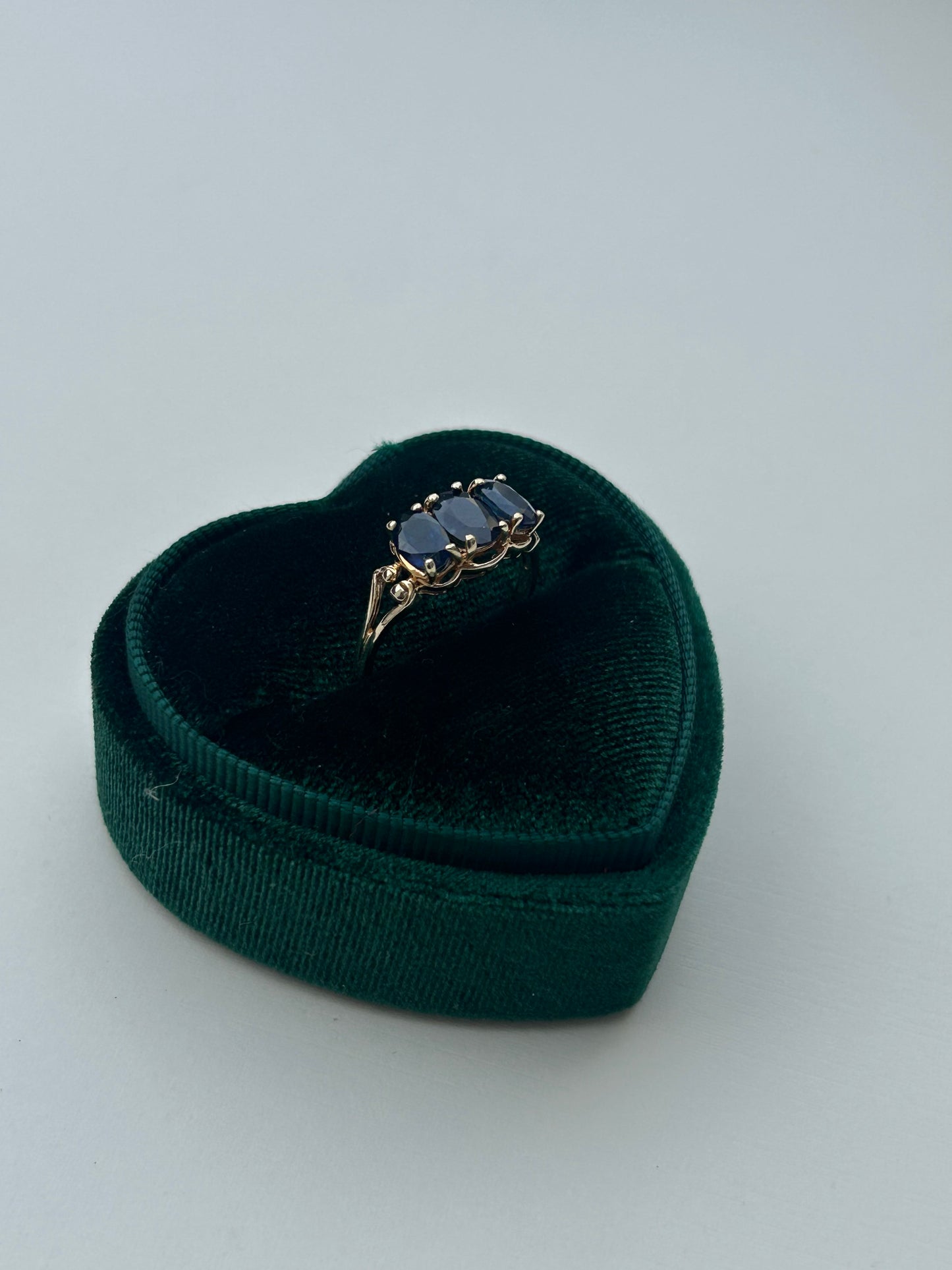 Vintage 10K Trinity Sapphire Ring