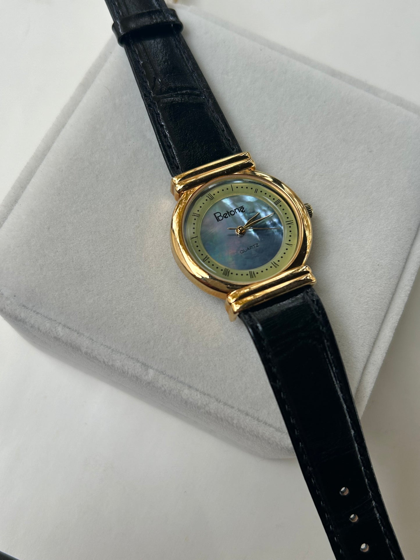 Betoné Midnight Pearl Watch