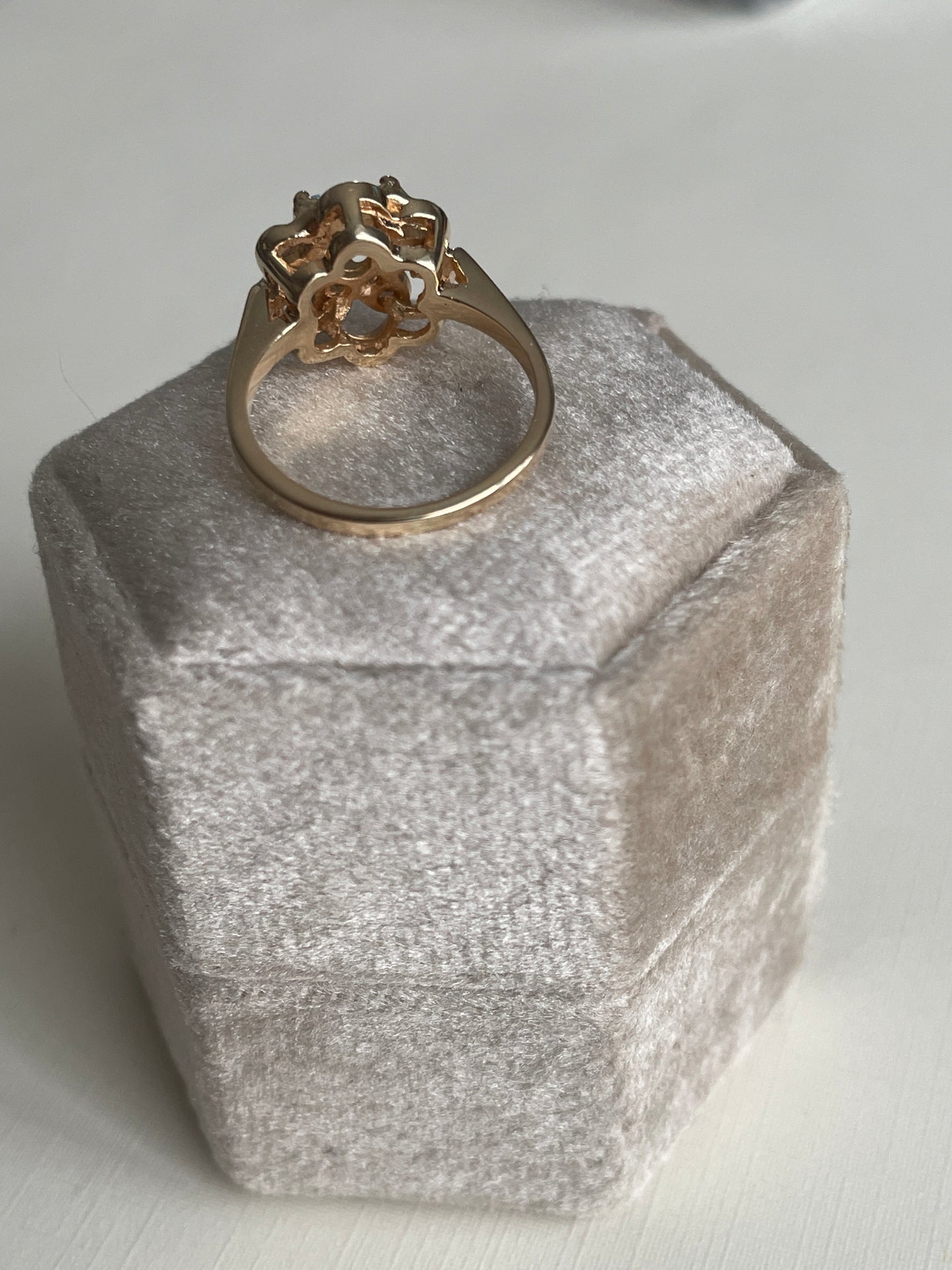 Vintage 14K Floral Opal Ring