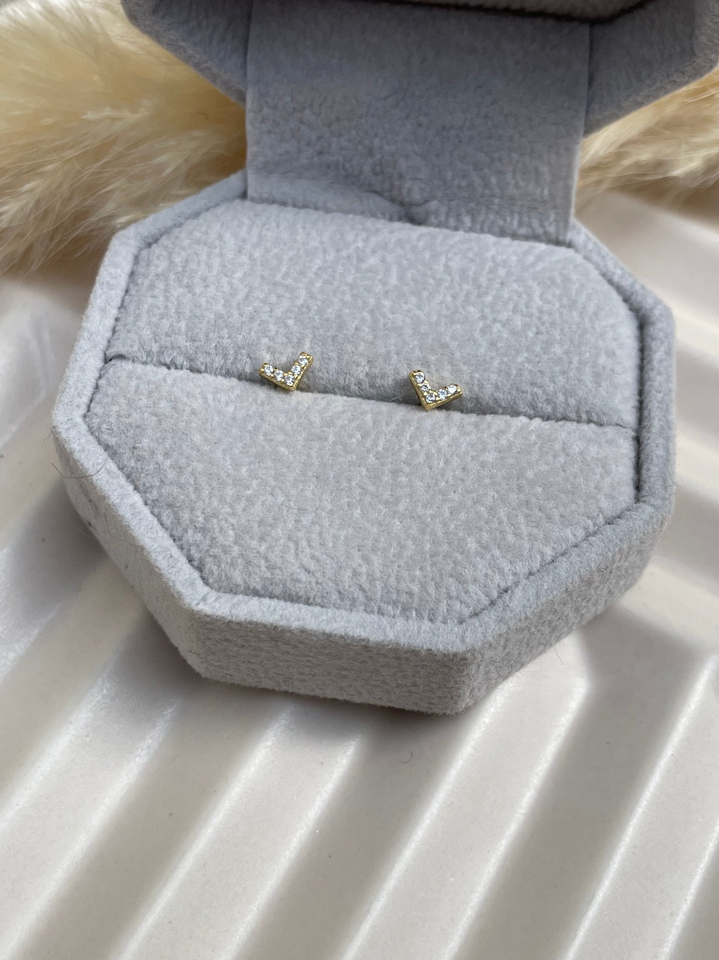 V Sparkle Studs