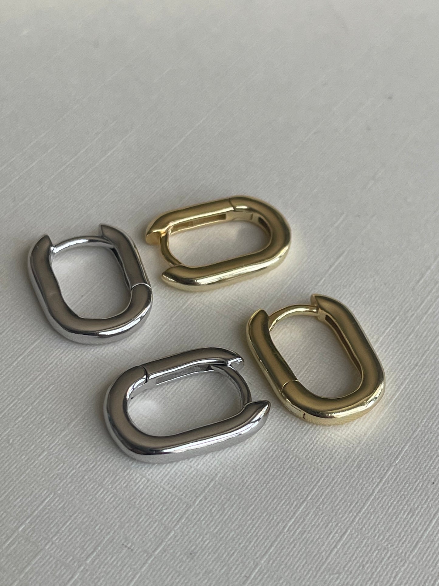 Small Oval Huggies