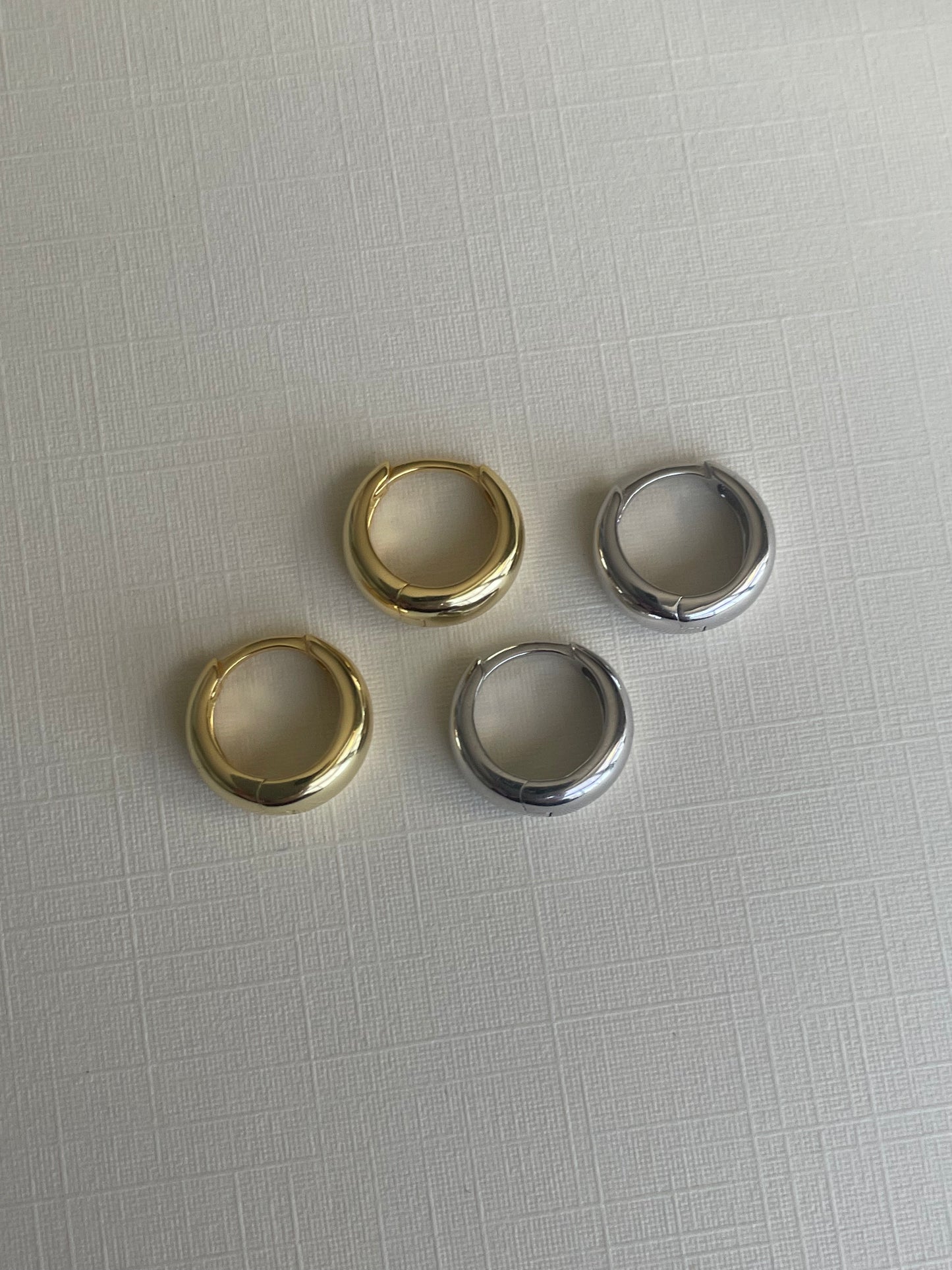 Domed Mini Huggies