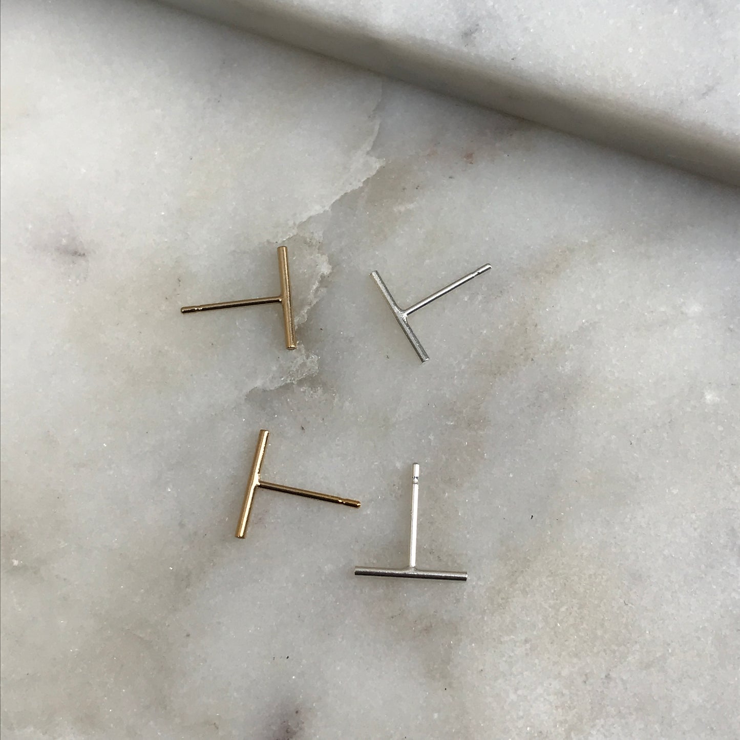 Minimalist Bar Studs thin