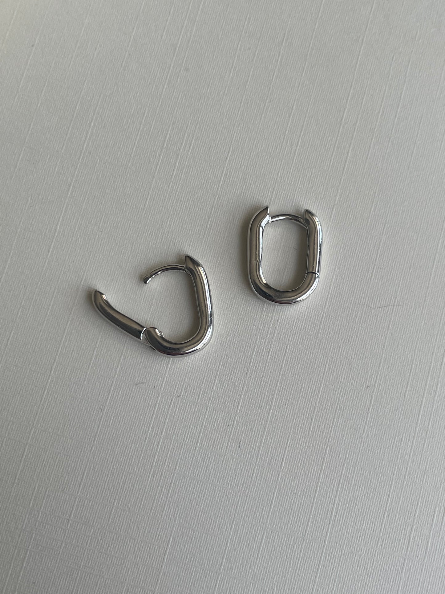 Small Oval Huggies