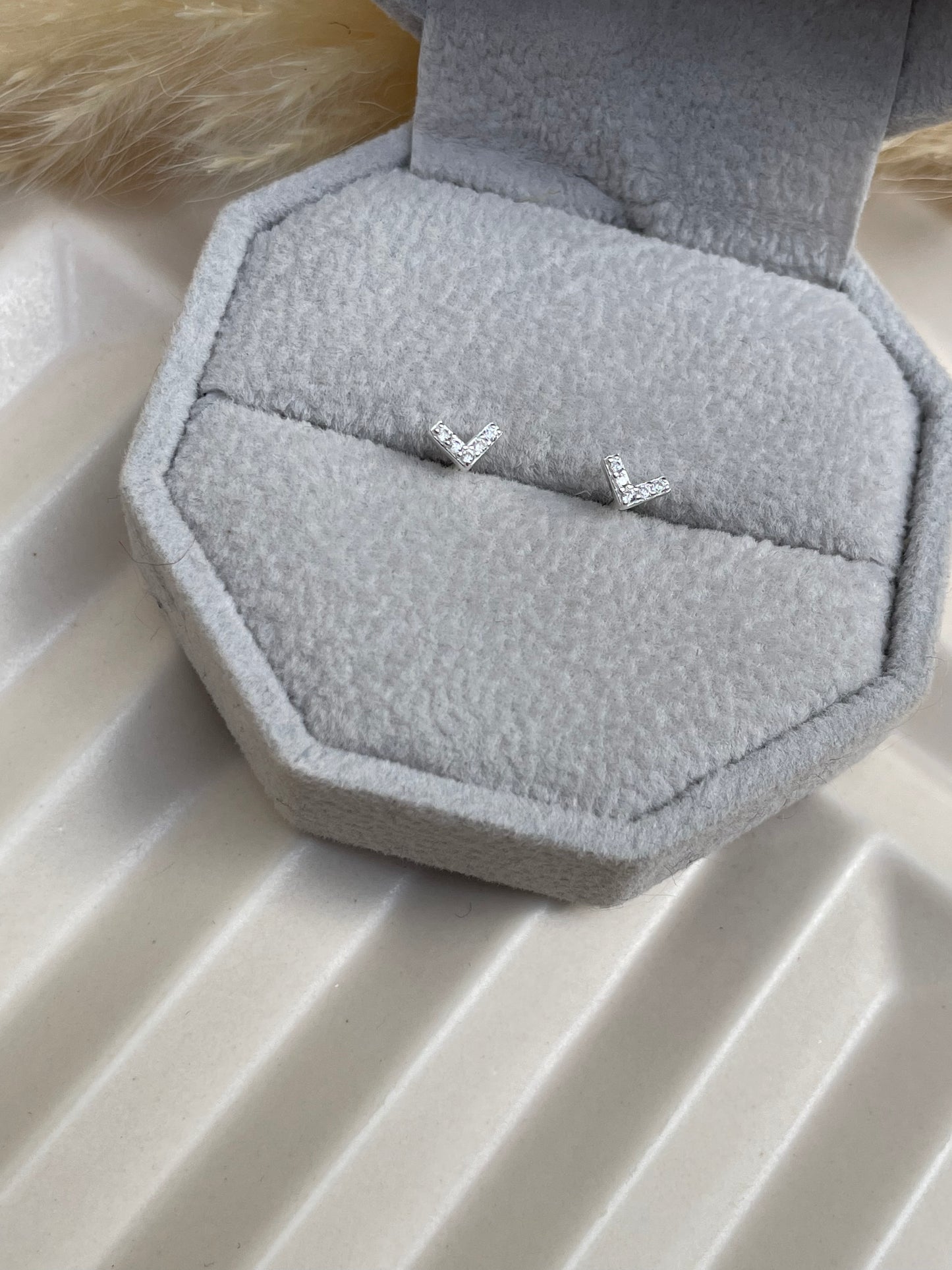 V Sparkle Studs