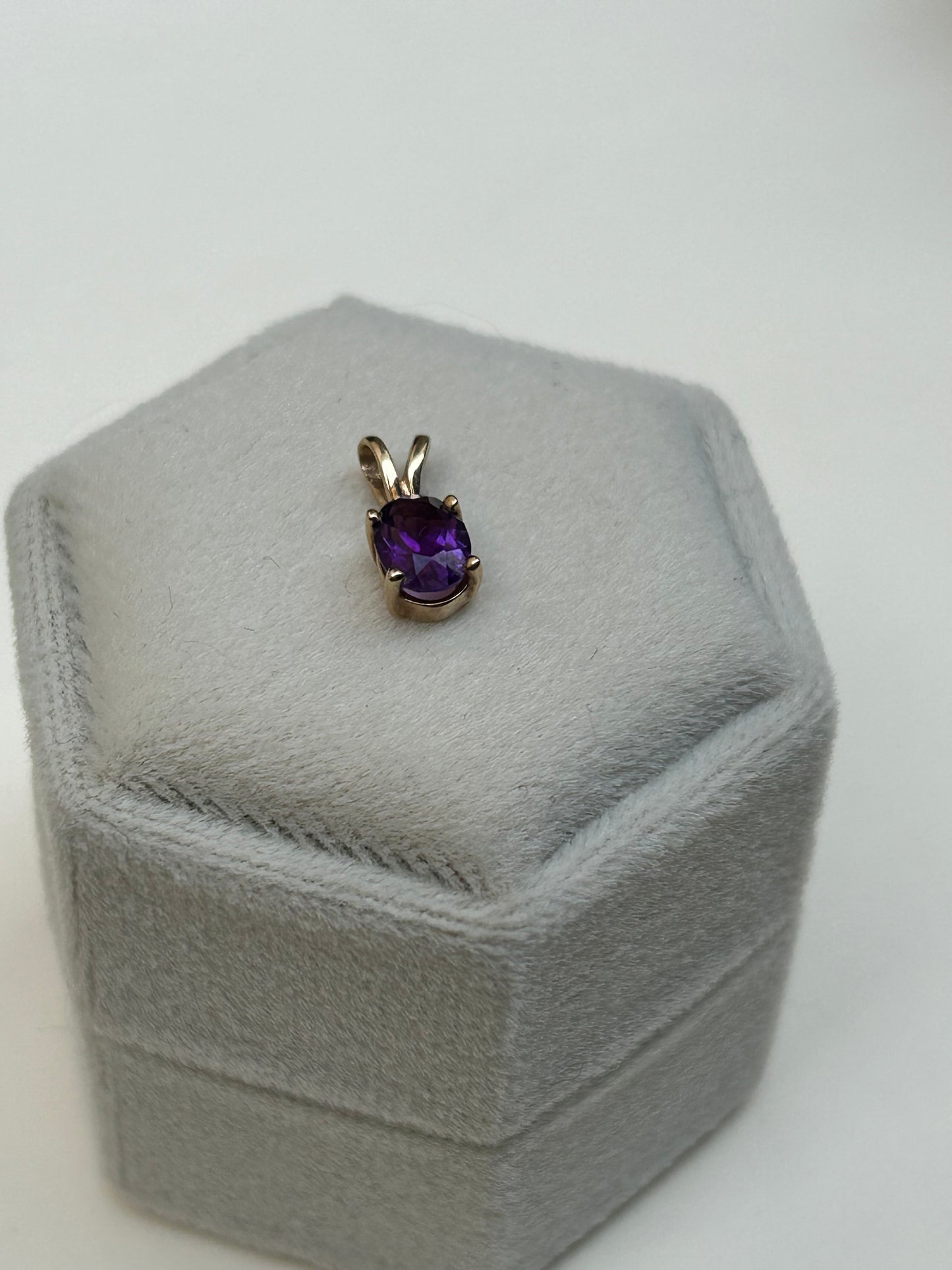 10K Deep Purple Amethyst Pendant