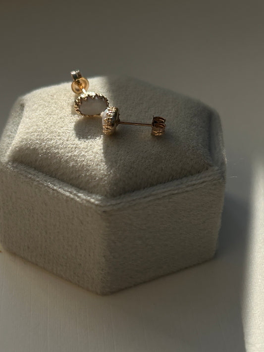 Vintage 10K Odessa Studs