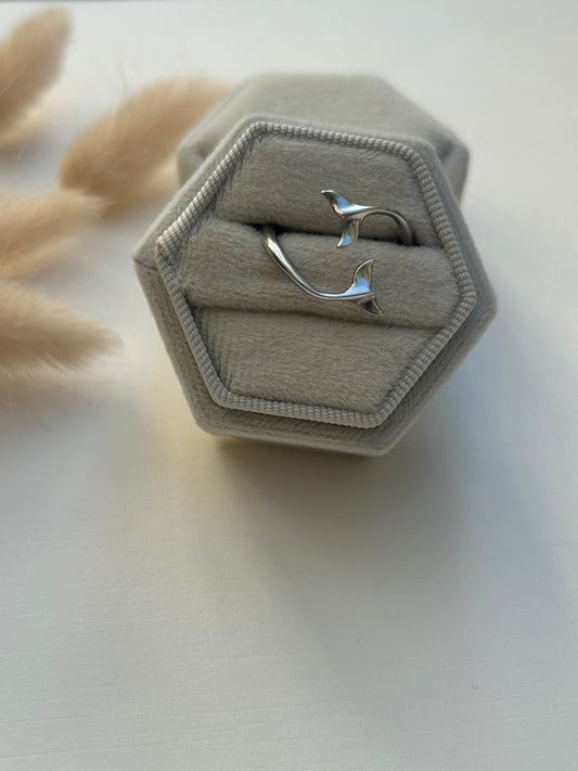 The Tides Ring