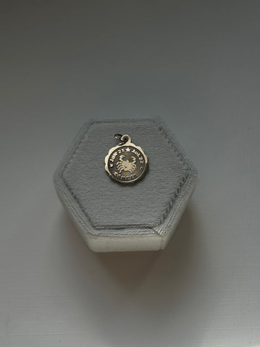 Vintage 10K Zodiac Cancer Pendant