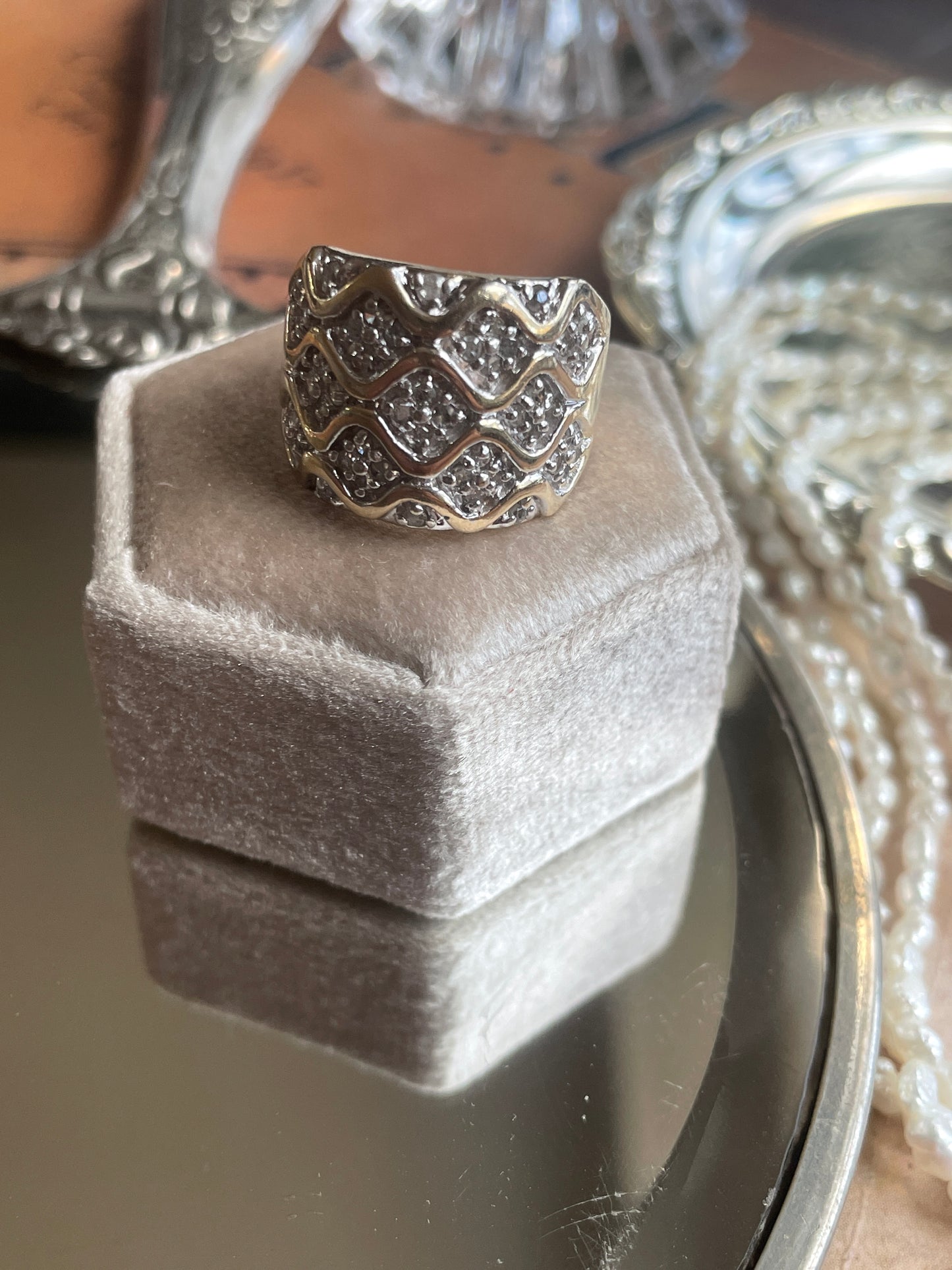 The "Hearst Tower" Ring