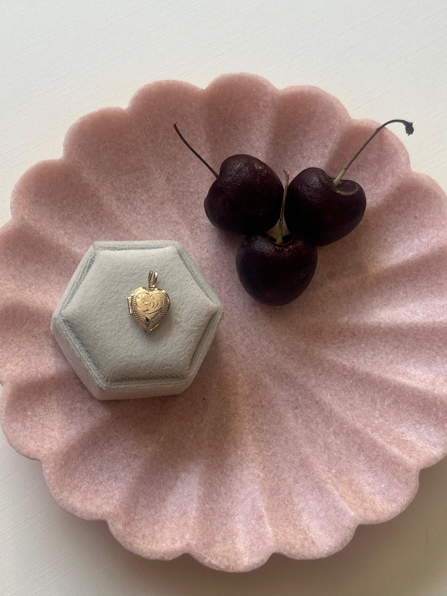 1960s 10K Floral Etched Heart Locket