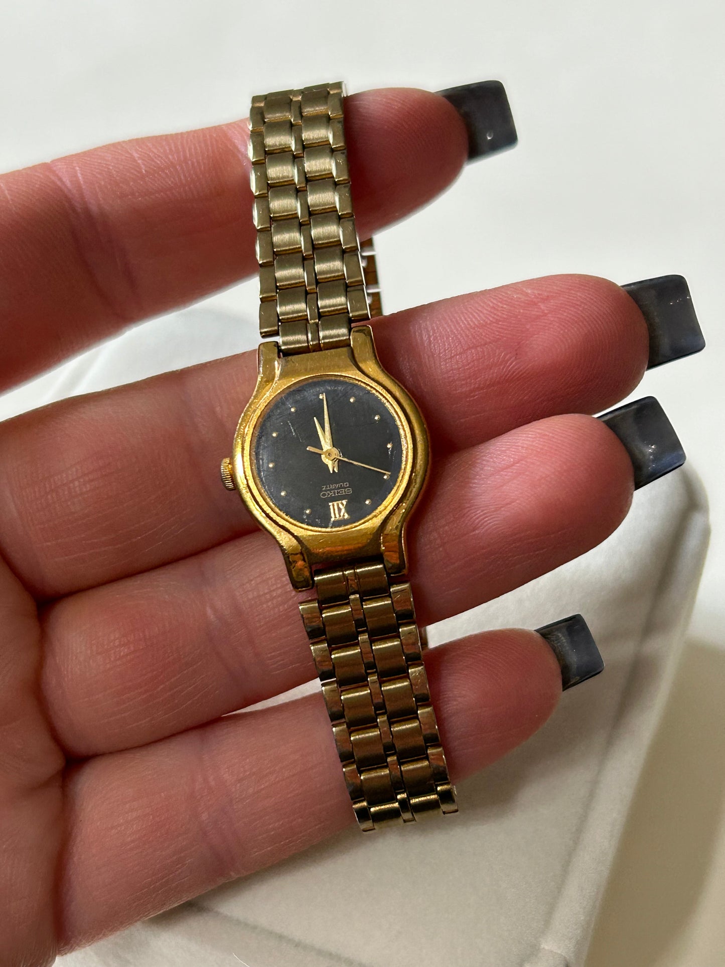 Vintage Gold Toned Seiko Watch V401-0091