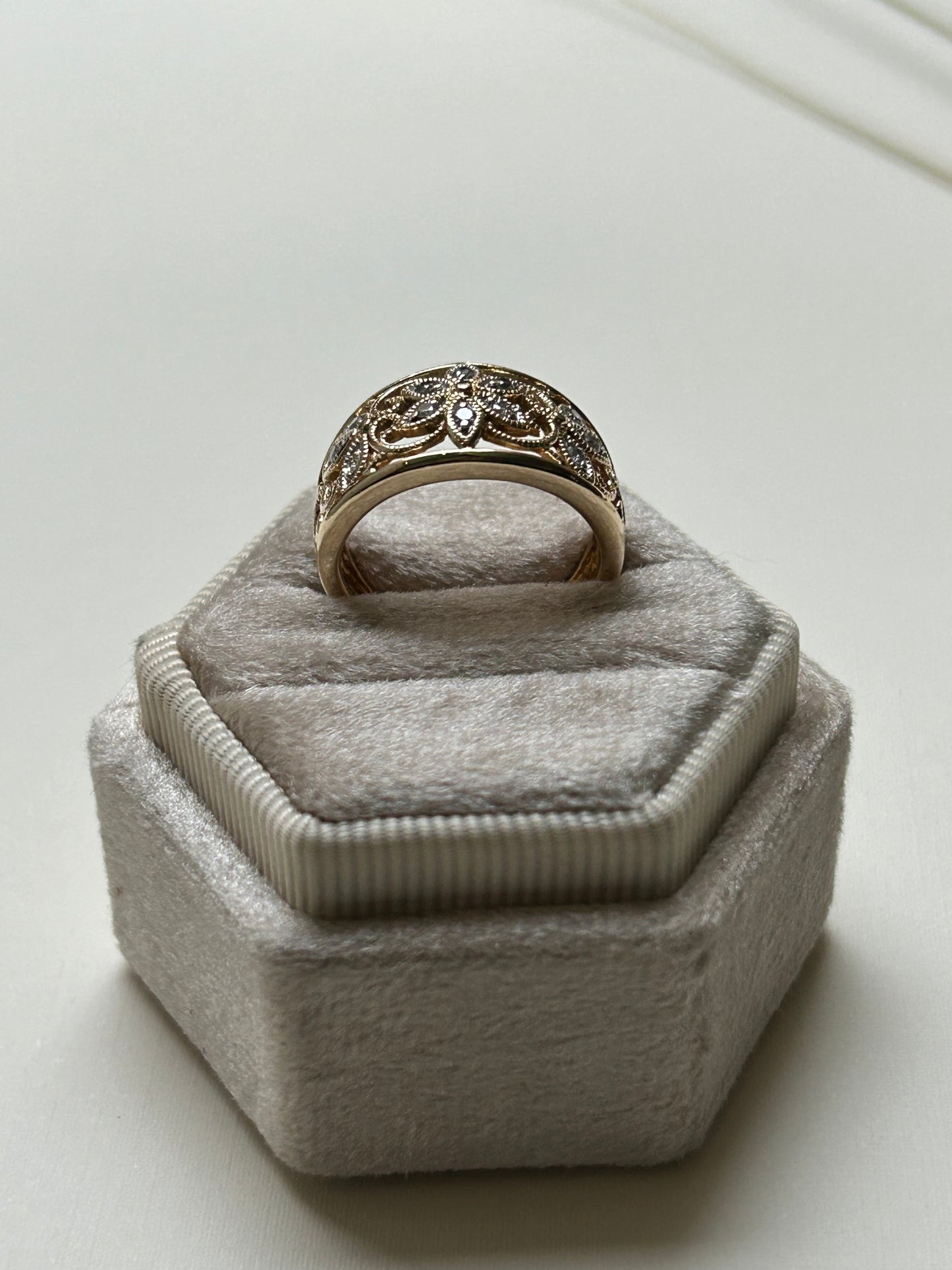 14K Floral Filigree and Diamond Ring
