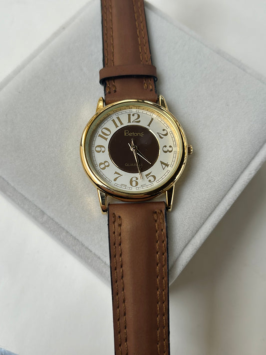 Betoné Golden Oak Watch