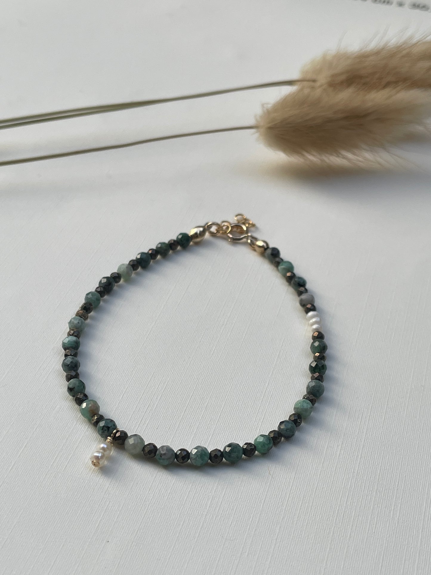 Emerald x Pyrite x Seed Pearl Bracelet