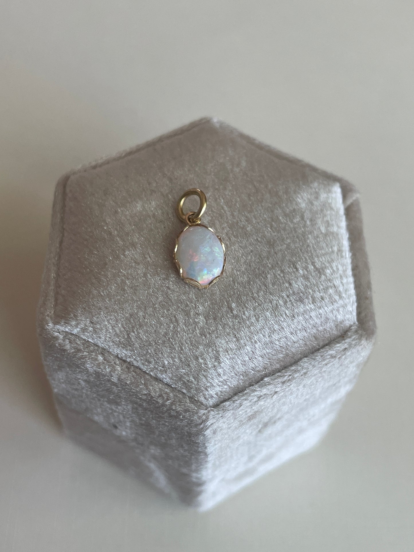 10K Vintage Magical Opal Pendant