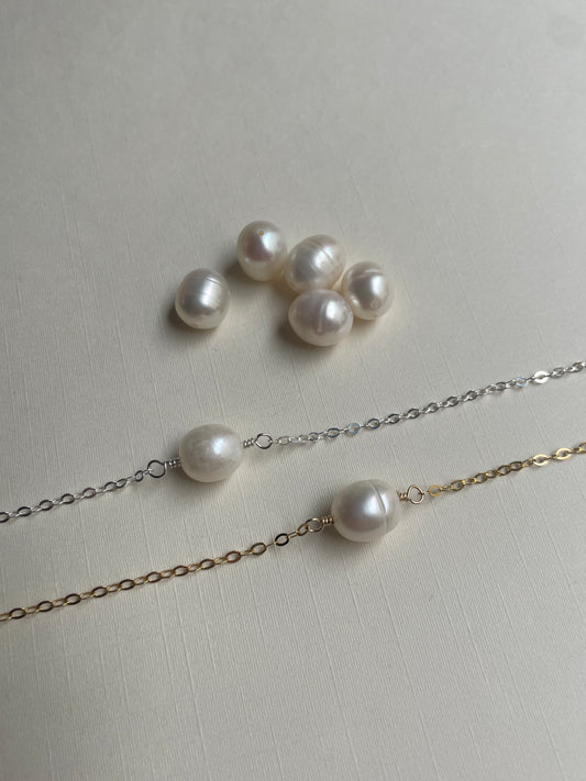 Dainty Pearl Bracelet