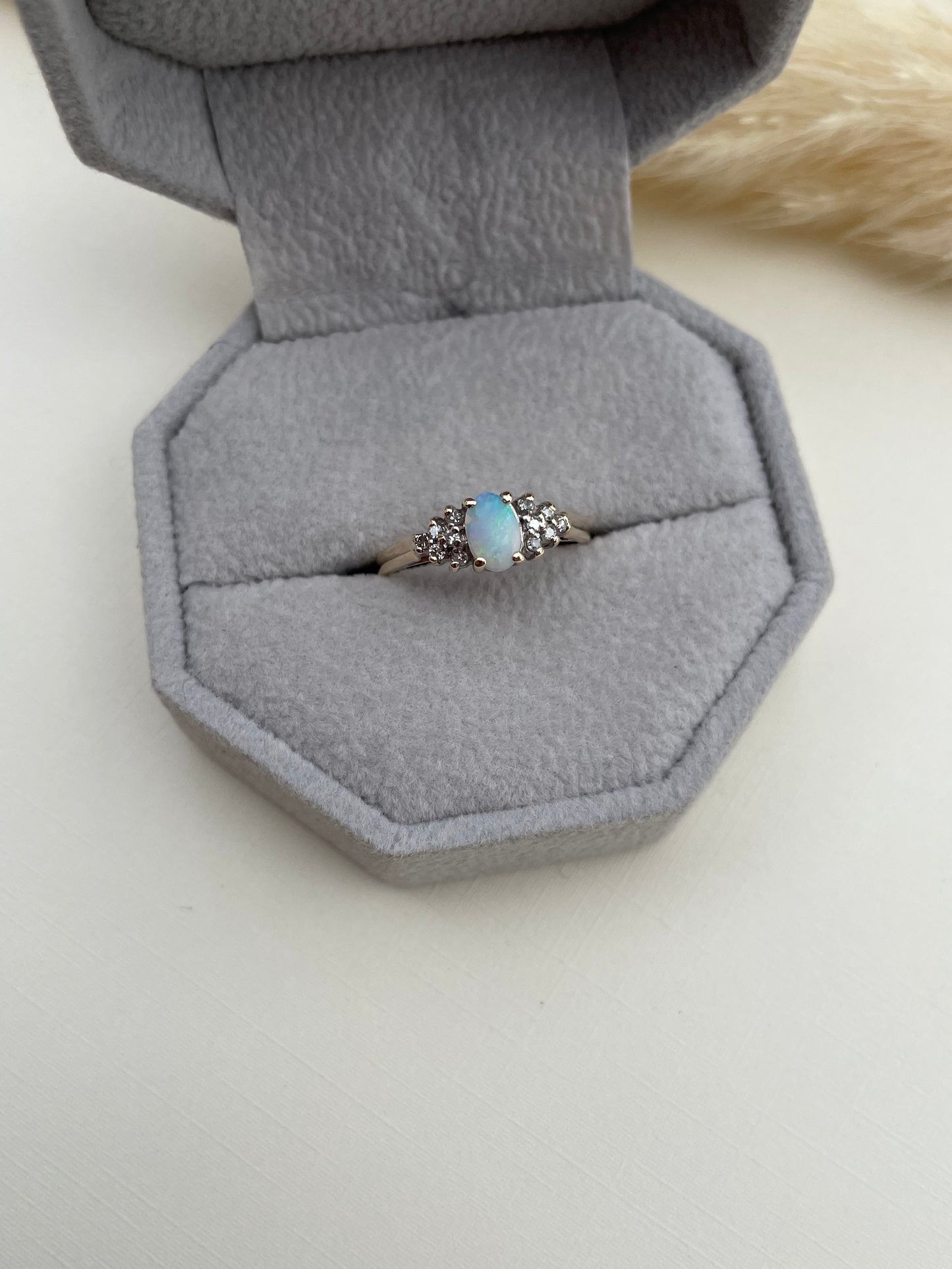 Vintage 10K Opal Ring