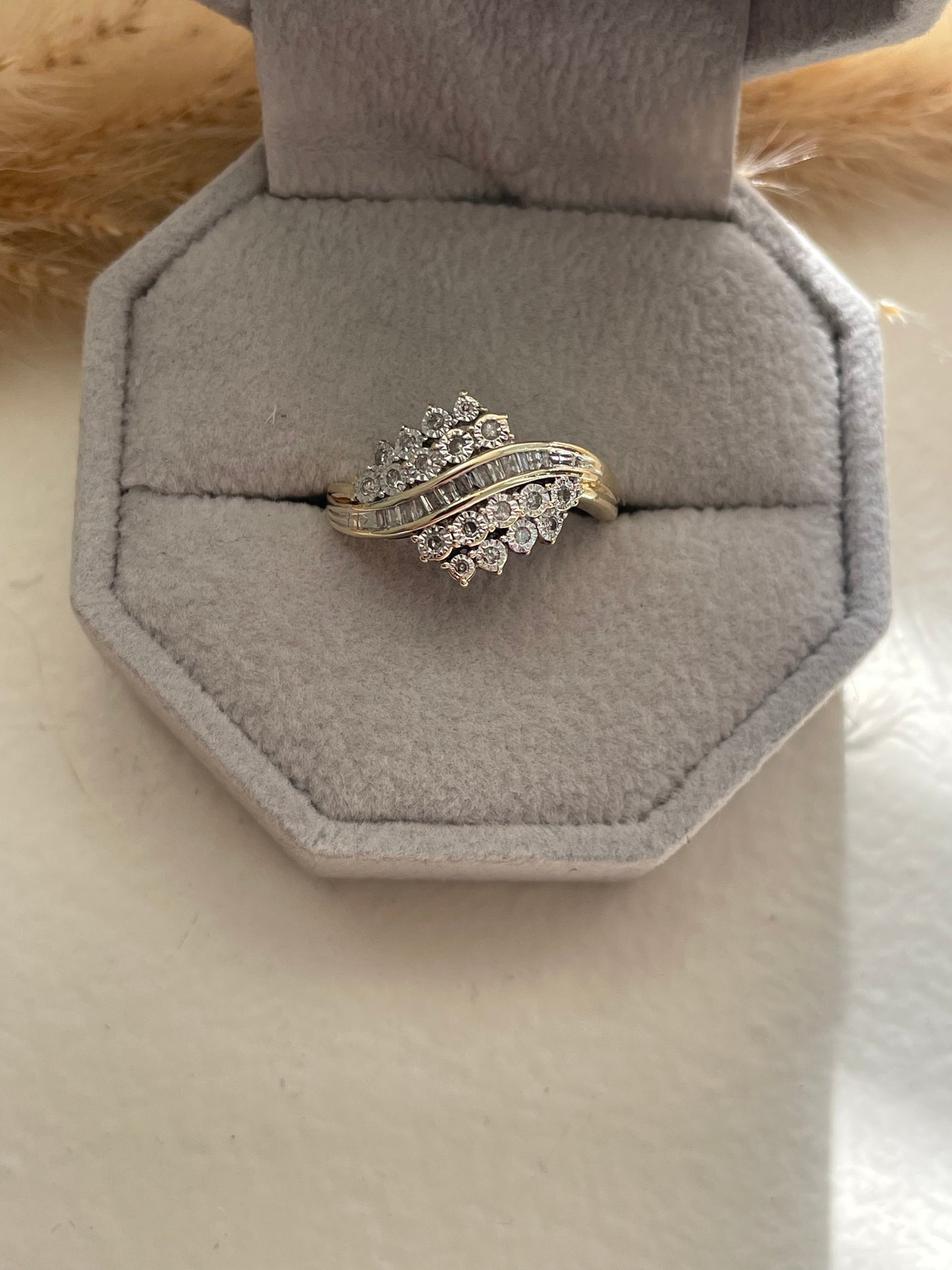 10K Vintage Bypass Cluster Diamond Ring
